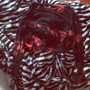 Long sleeve crop top